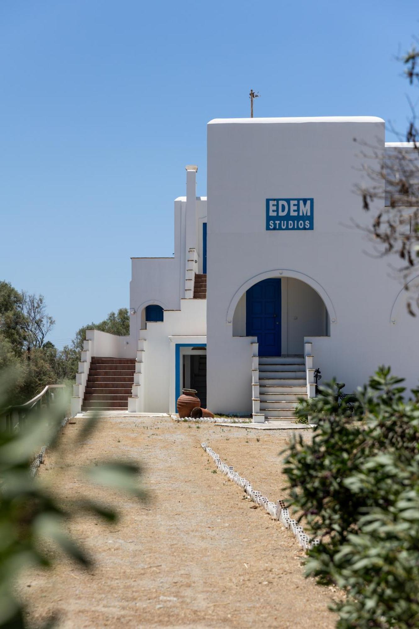 Naxos Edem Studios & Apartments Naxos City Екстериор снимка